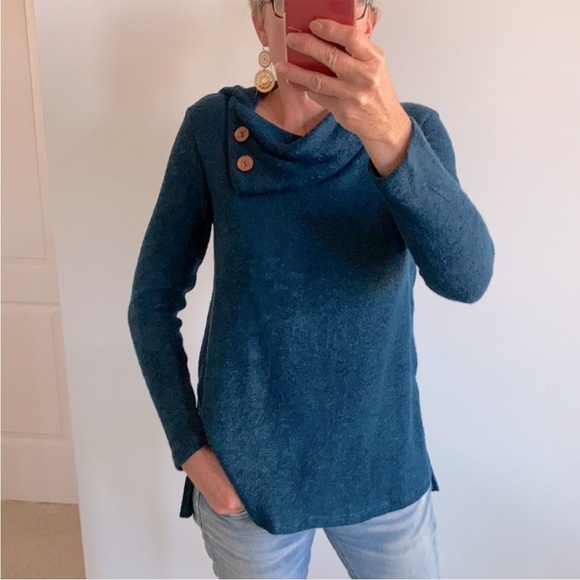 Cowl, Button Neck Sweater - Picture 3 of 6